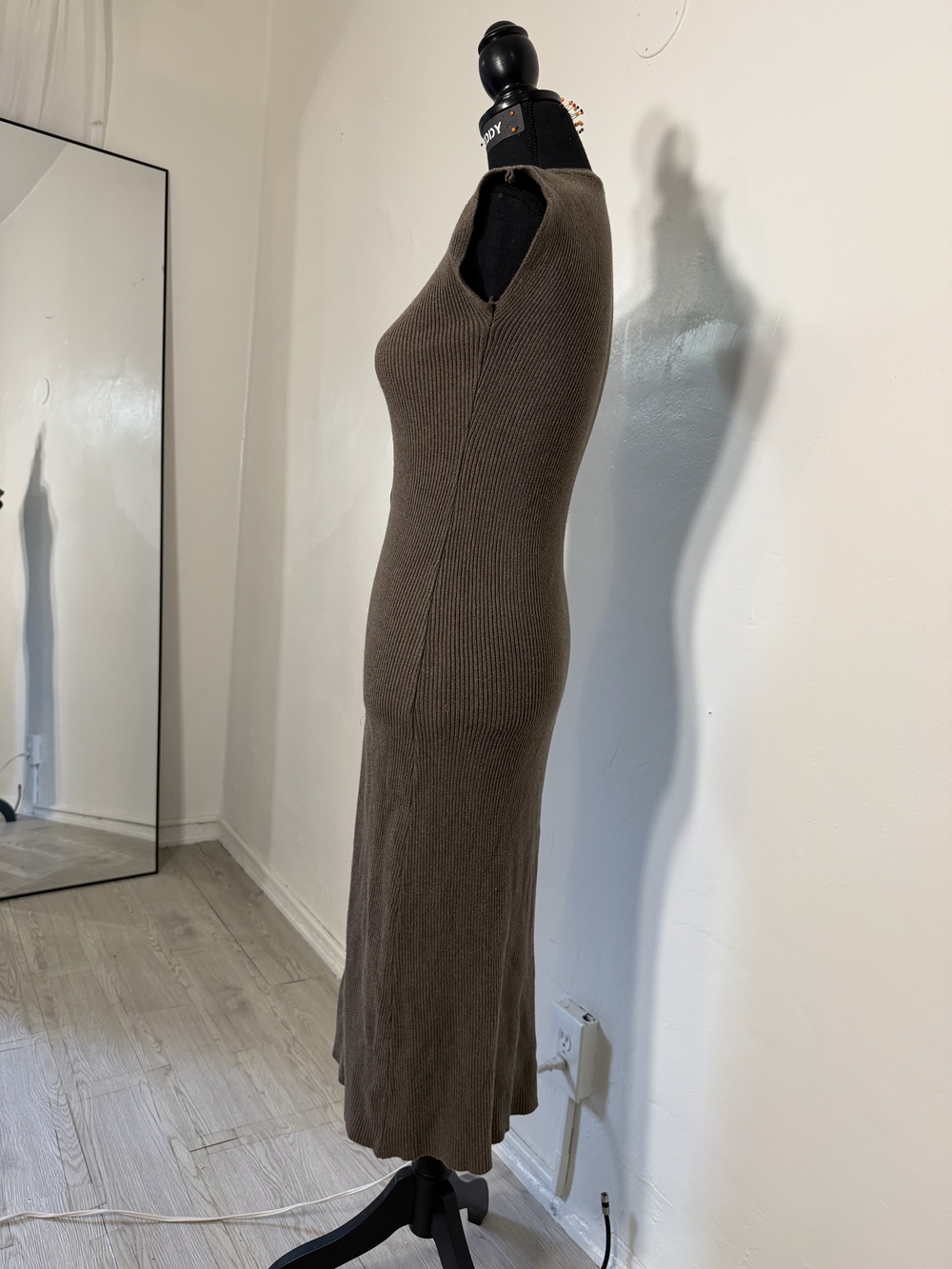 Brown Ribbed Button-Front Midi Dress - Picture 11 of 12